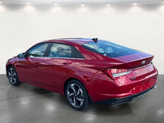 Used 2023 Red Hyundai Limited image 4