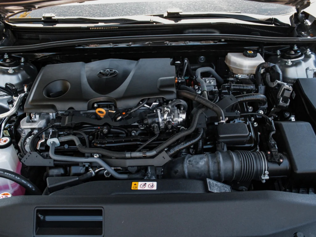 Used 2025  Toyota SE image 28