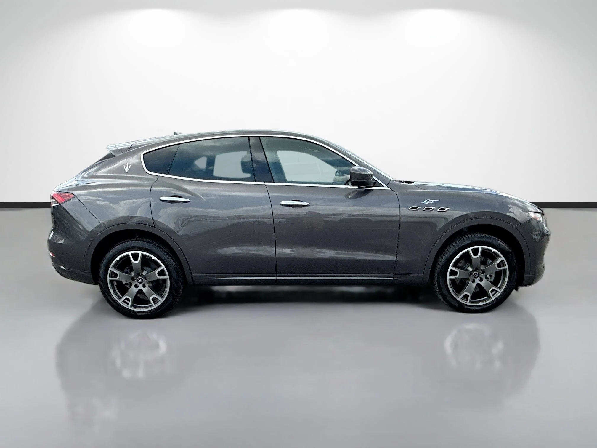 Used 2023 Grigio Maratea Metallic Maserati GT image 2