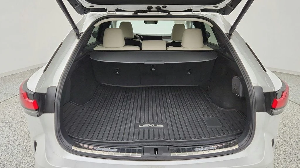 Used 2023 Eminent White Pearl Lexus RX 350h Luxury AWD w/ Mark Levinson Audio & LED Headlamps image 20