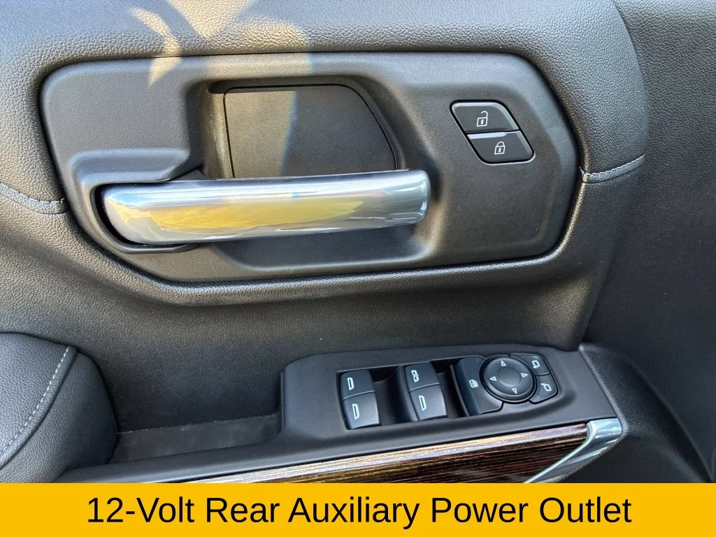 Used 2021 Onyx Black GMC SLE image 25