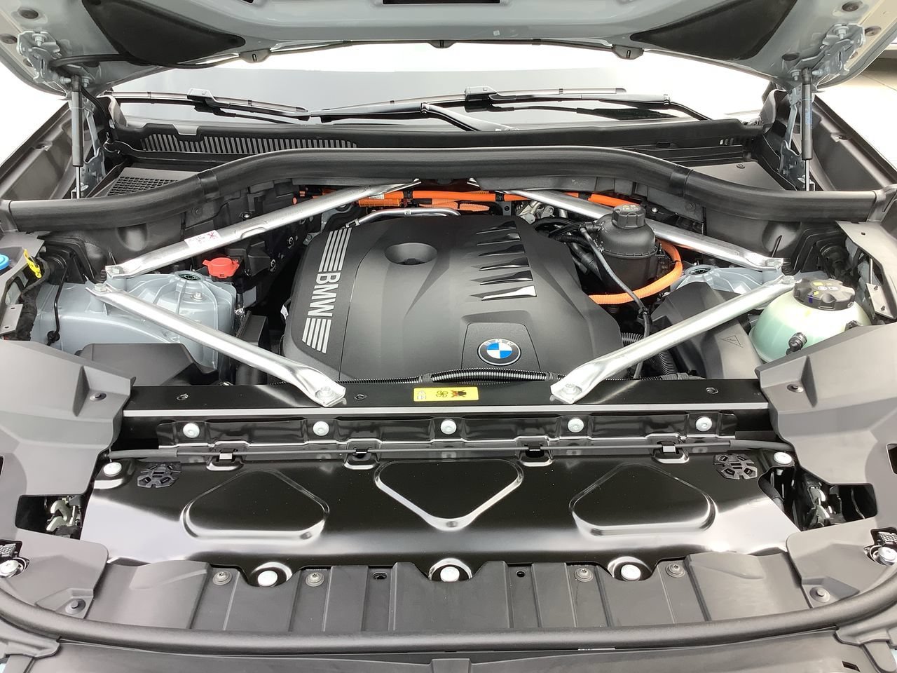 New 2026 Brooklyn Grey Metallic BMW xDrive50e image 39