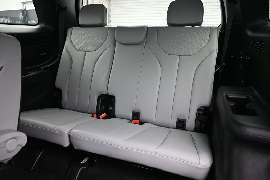 Used 2023 Red Hyundai SEL image 27