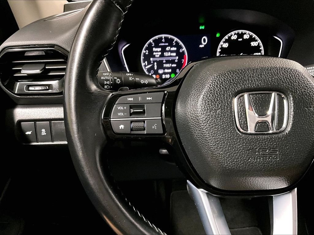 Used 2024 White Honda Touring image 24