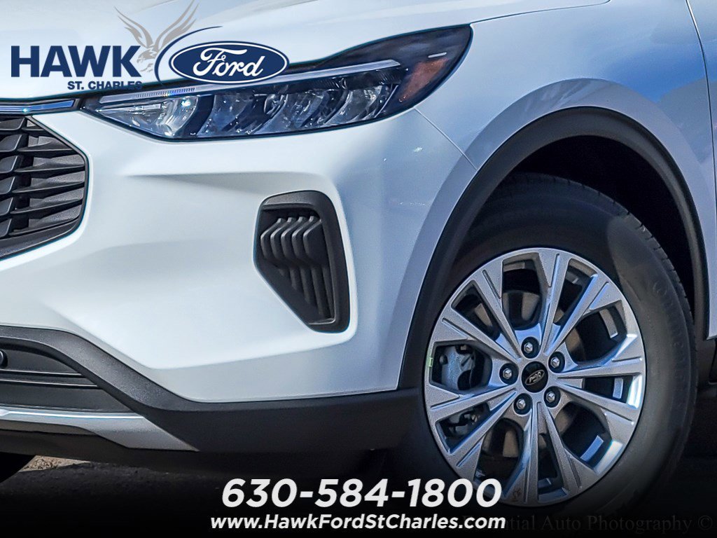 New 2026 Oxford White Ford Active® image 3