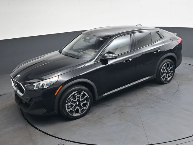 Used 2025 Black BMW xDrive28i image 27