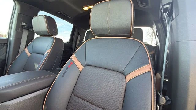 2026 GMC Canyon AT4 - Photo 11