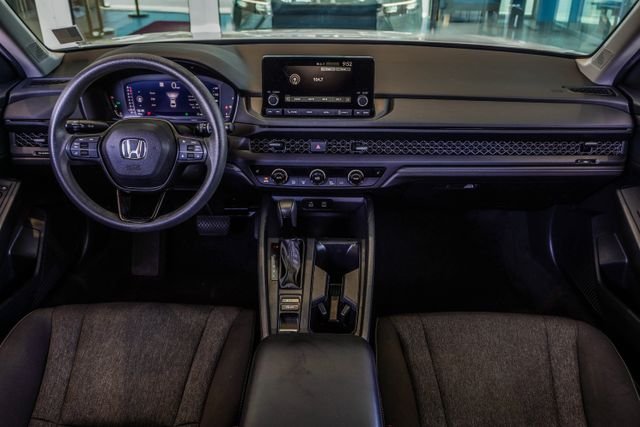 Used 2023 White Honda EX image 5
