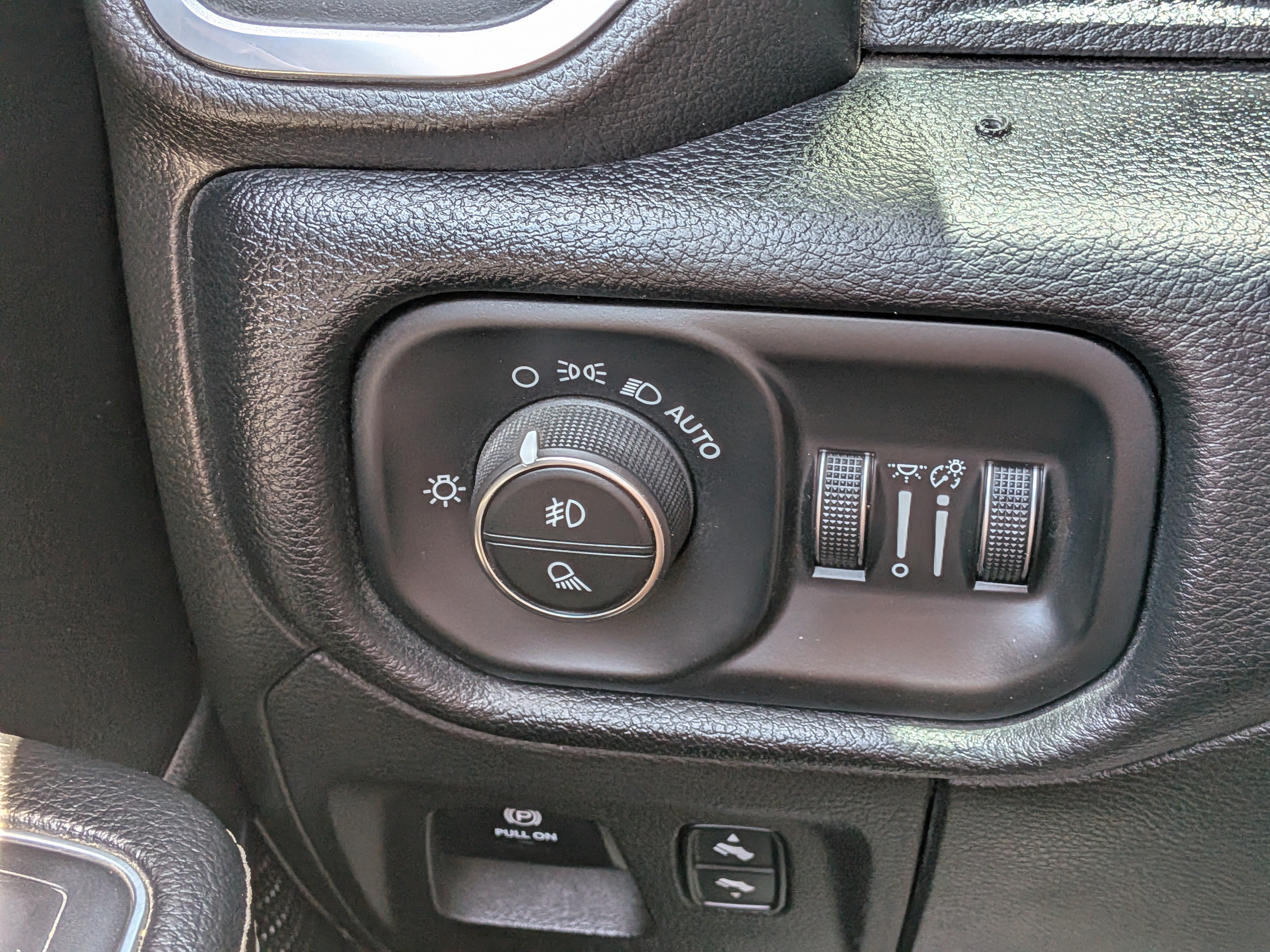 2019 RAM Ram 1500 Pickup Laramie - Photo 22