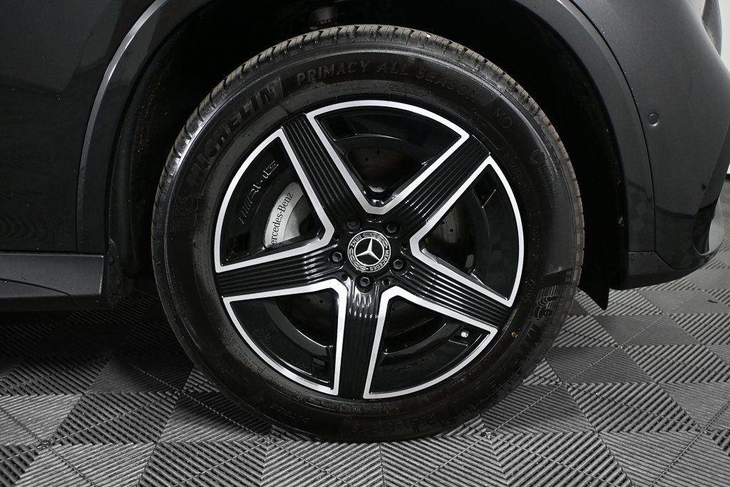 New 2025 Graphite Grey Metallic Mercedes-Benz GLC 300 image 32