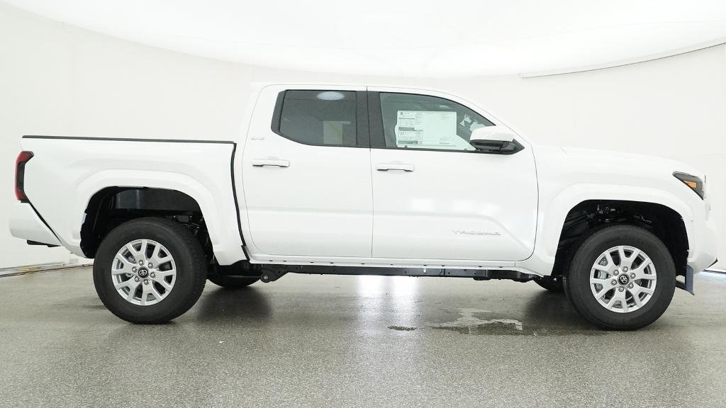 New 2026 Ice Cap Toyota SR5 image 13