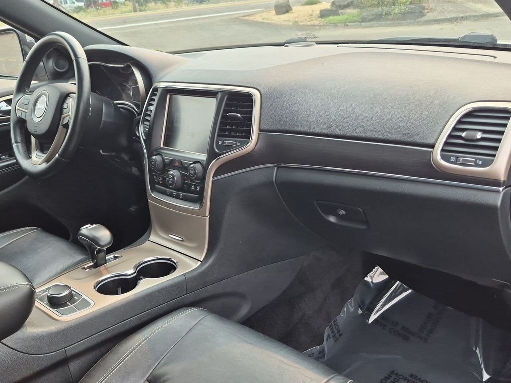 Used 2014 Maximum Steel Metallic Jeep Limited image 31