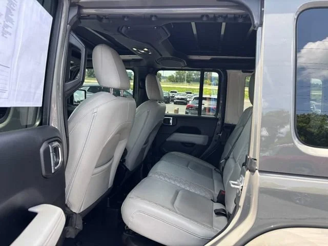 Used 2023 Gray Jeep High Altitude 4x4 image 10