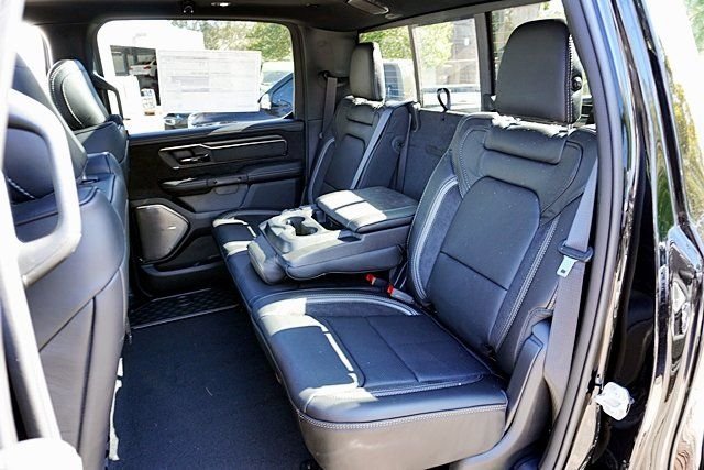 New 2026 Diamond Black Crystal Pearl-Coat Exterior Paint RAM RHO image 25