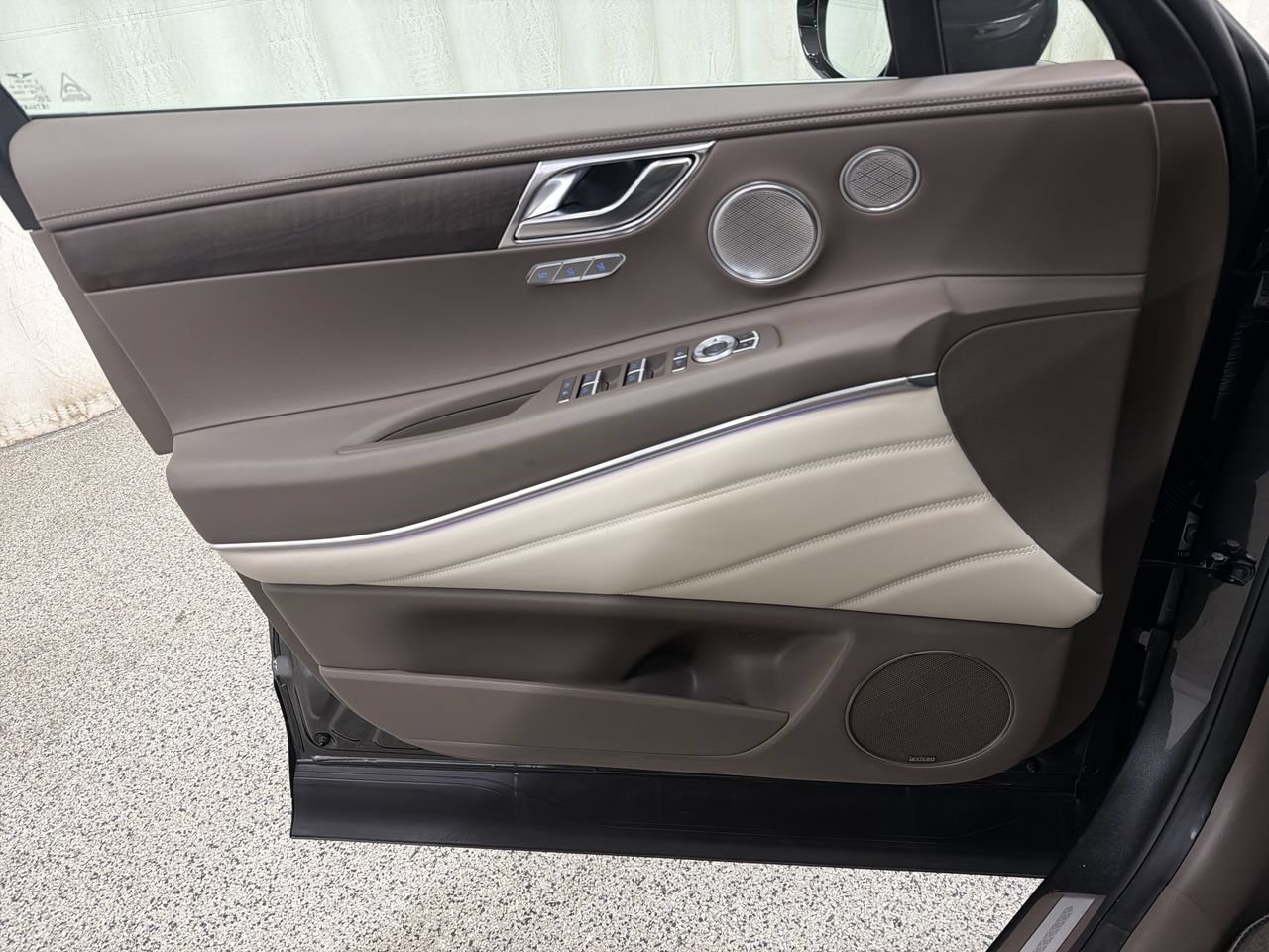2024 GENESIS GV80 Standard - Photo 18