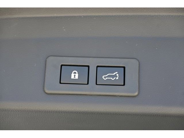 New 2026 White Subaru Onyx Edition Touring 7-Passenger image 52