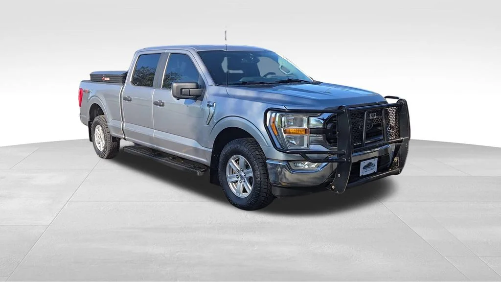 Used 2022 Silver Metallic Ford XLT image 2