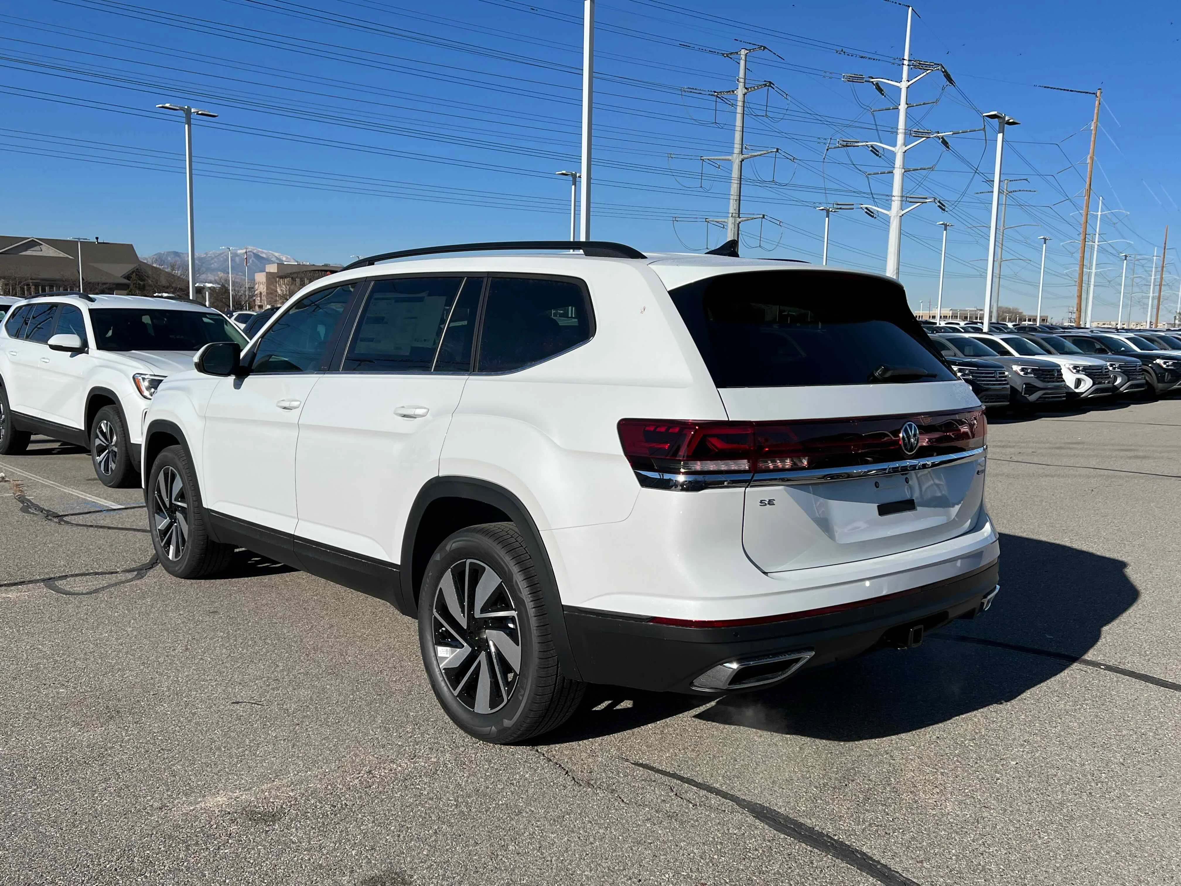 New 2026 Opal White Volkswagen 2.0T SE w/Technology image 9