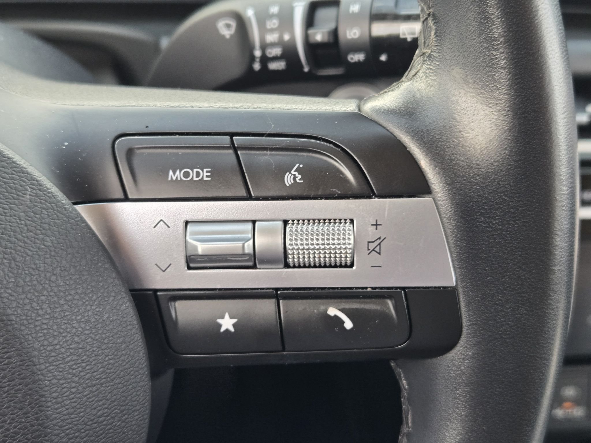 Used 2025 Ecotronic Gray Hyundai SEL Convenience image 30