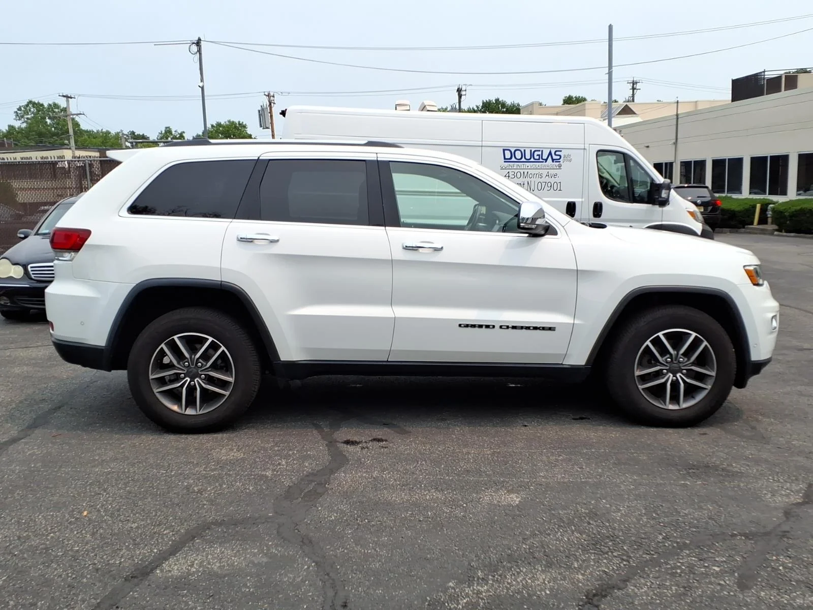 Used 2020 White Jeep Limited image 5