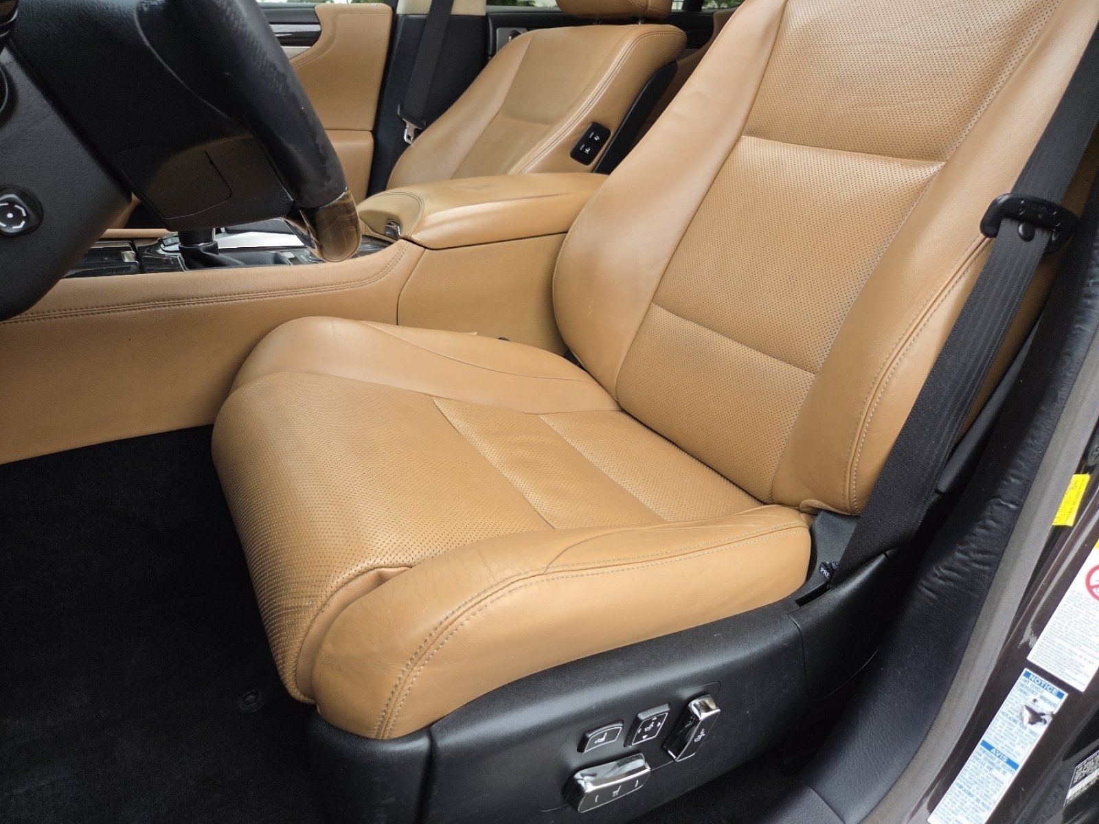 Used 2015 Pearl Lexus 460 image 29