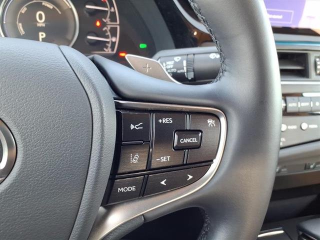 2025 Lexus ES Hybrid 300h - Photo 24