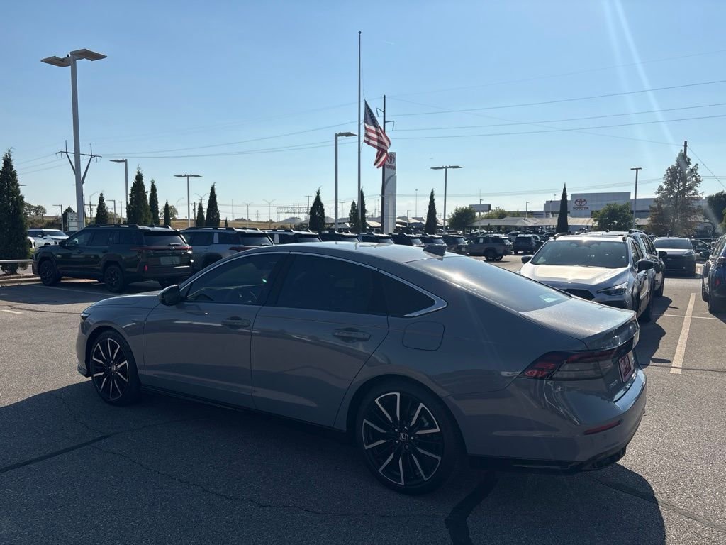 Used 2025 Gray Honda Touring image 3
