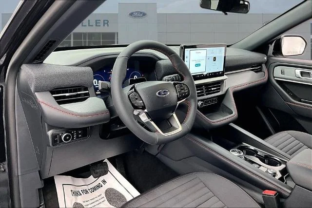 New 2026 Agate Black Metallic Ford ST-Line image 7
