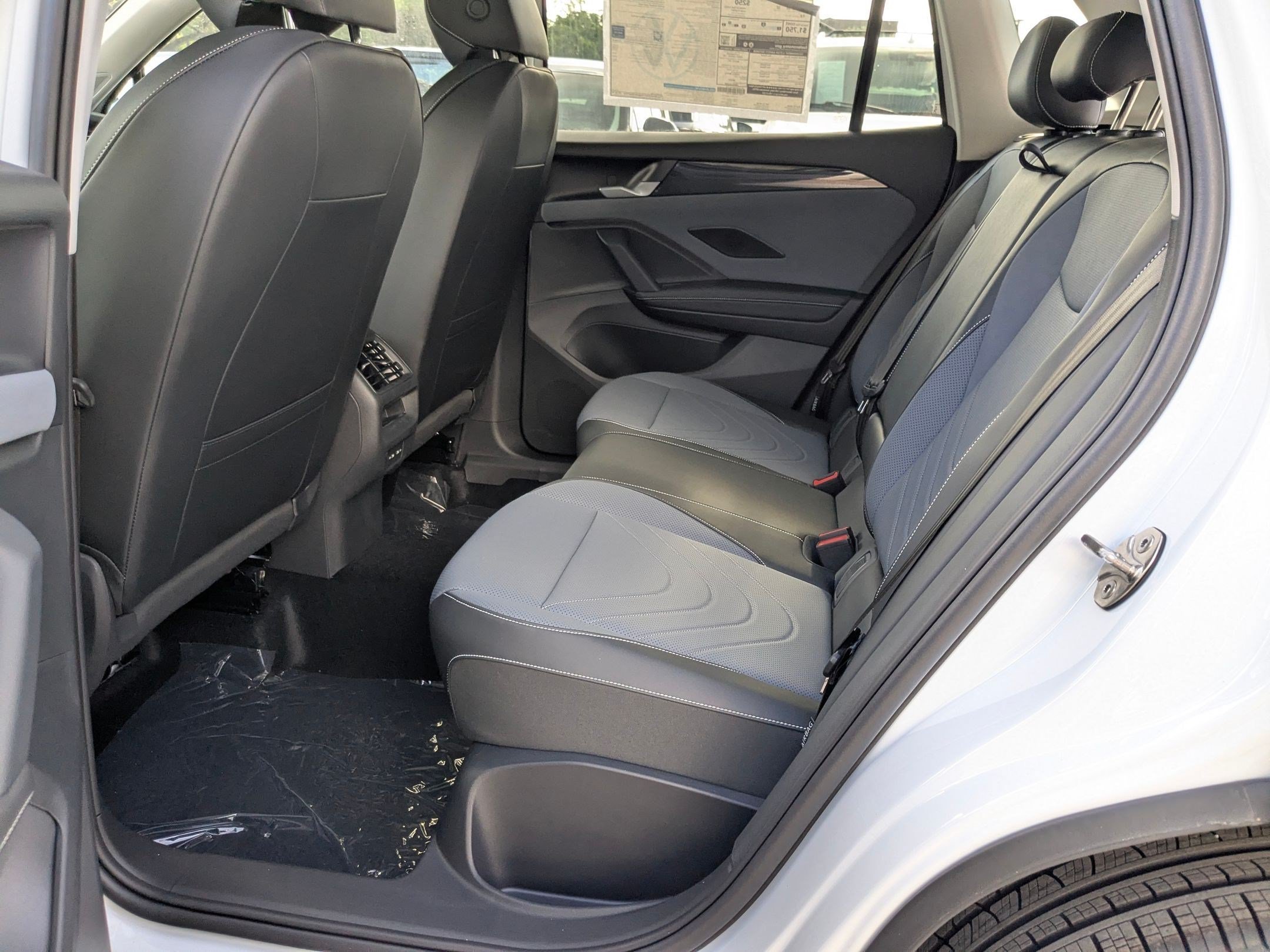 New 2026 Pure White Volkswagen SE image 14