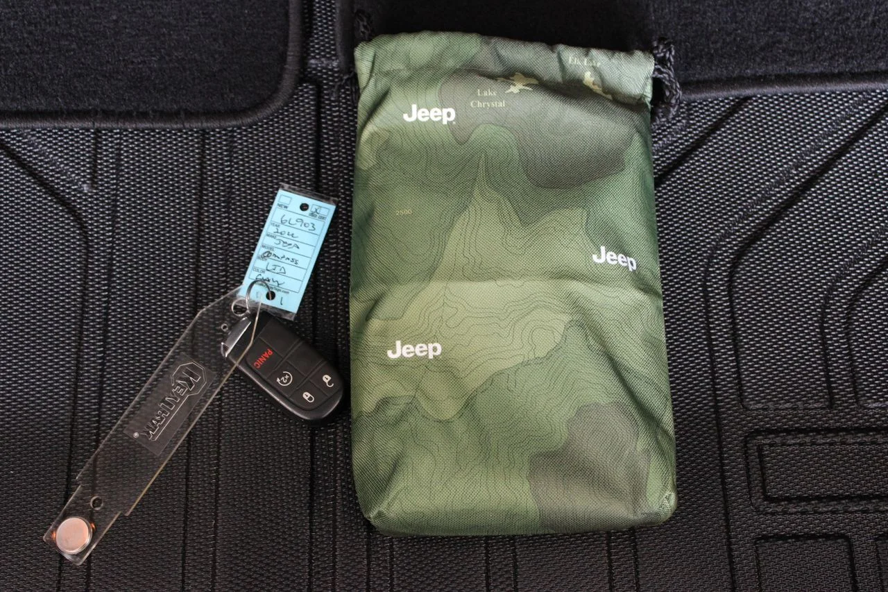 Certified Used 2022 Gray Jeep Limited image 30
