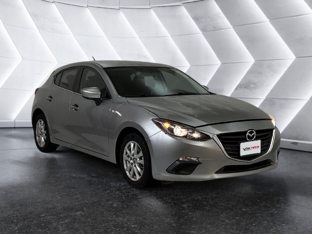 Used 2016 Silver Mazda i Sport image 1