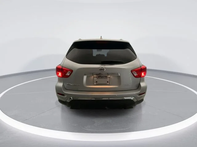 Used 2019 Silver Nissan S image 3