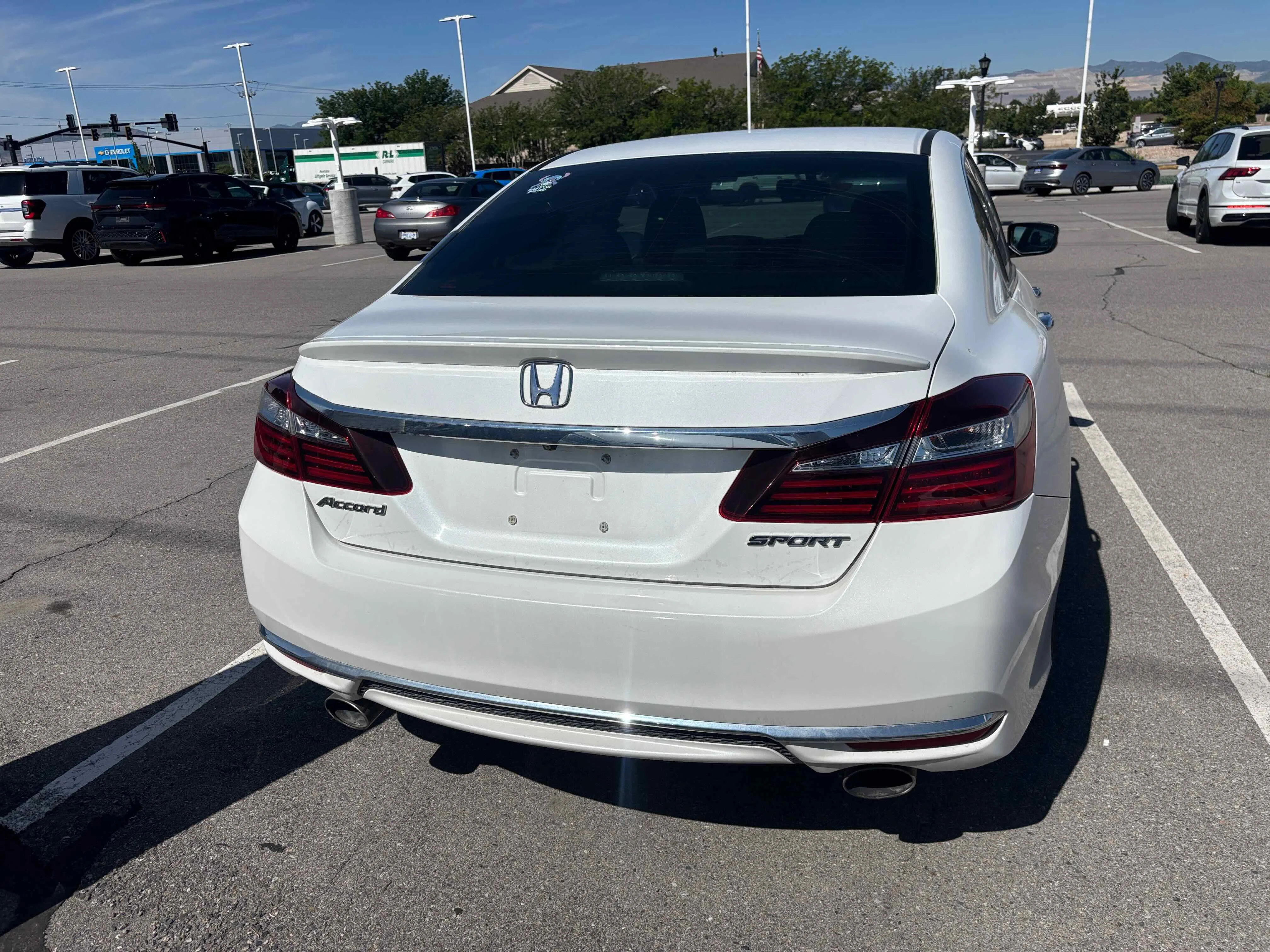Used 2017  Honda Sport image 5