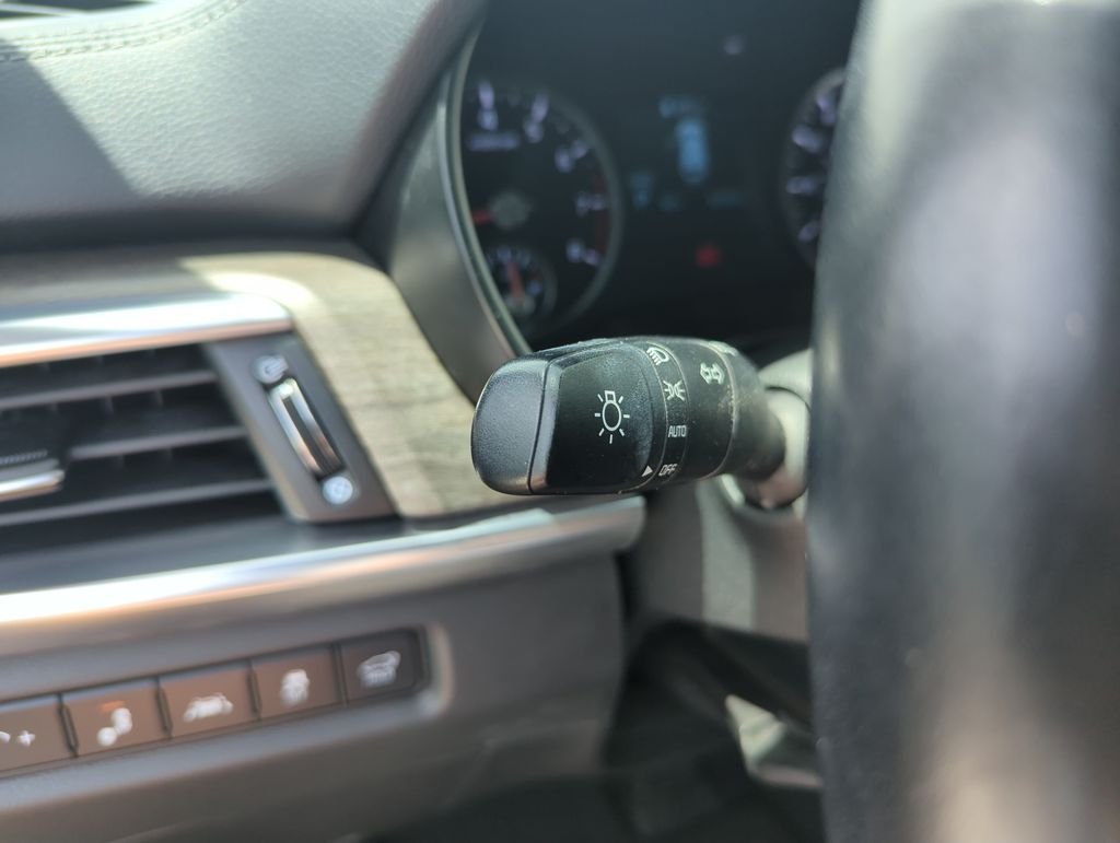 Used 2021 Green Kia EX image 21