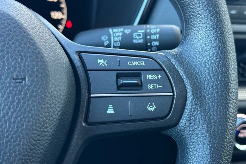Used 2025 Canyon River Blue Metallic Honda LX image 27