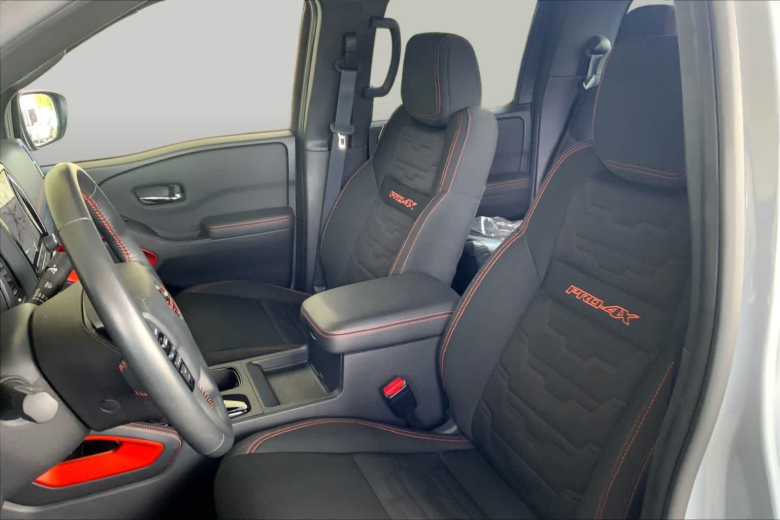 Used 2024 Boulder Gray Pearl Nissan PRO-4X image 8