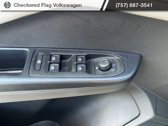 Used 2025 Platinum Gray Metallic Volkswagen 1.5T SE image 15