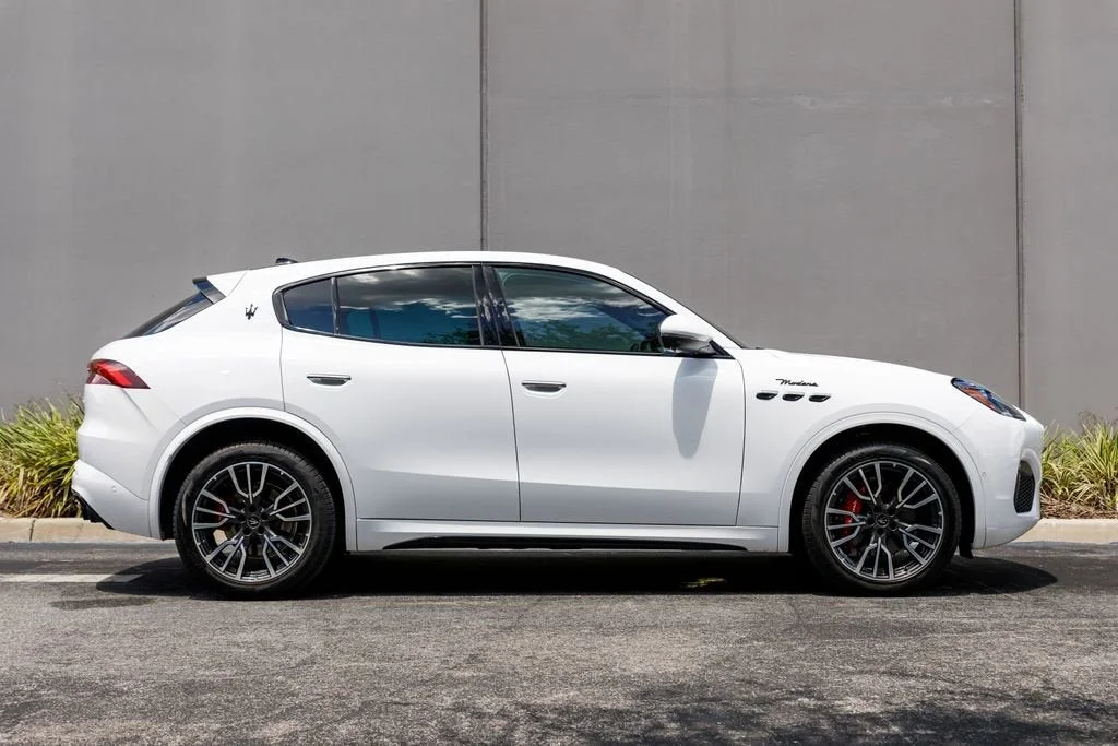 Used 2023 Bianco Maserati Modena image 6