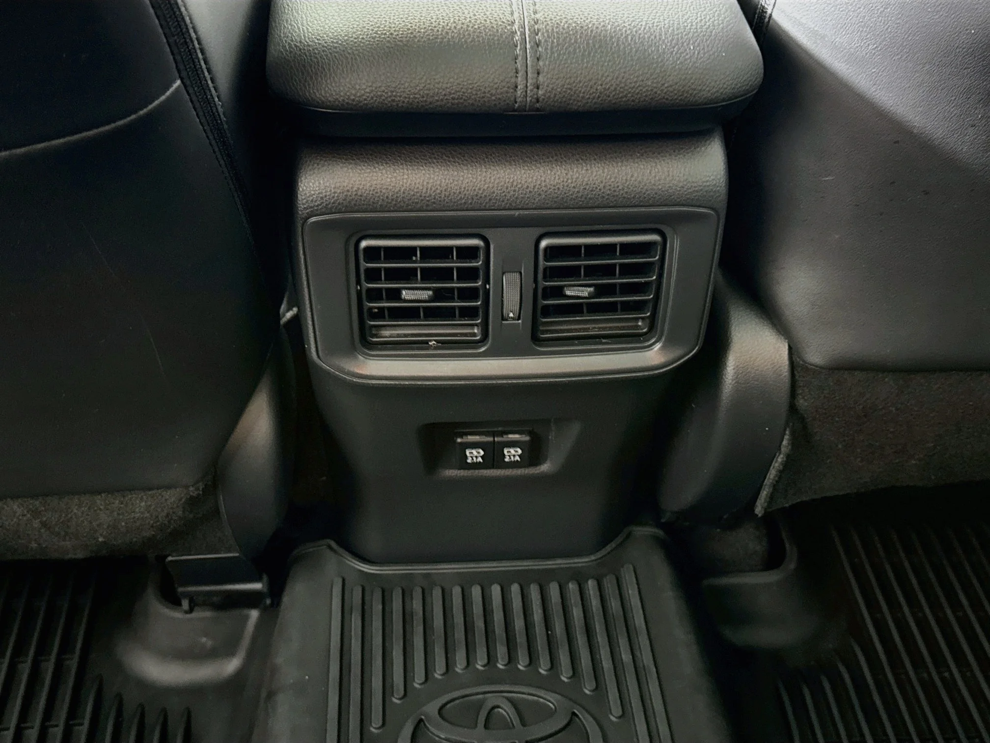 Used 2019 Silver Sky Metallic Toyota Hybrid XSE image 26