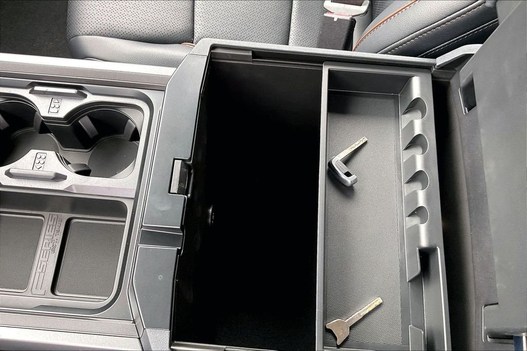 New 2026 Ford Super Duty F-250 Lariat 4D Crew Cab