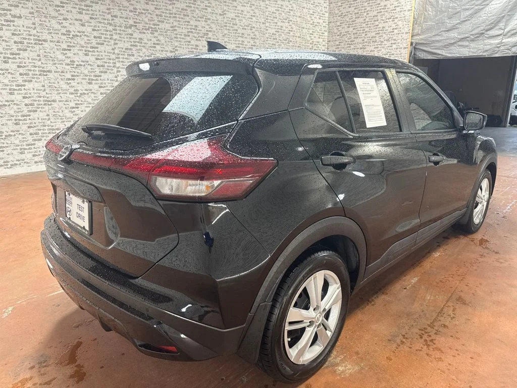 Used 2021 Super Black Nissan S image 7