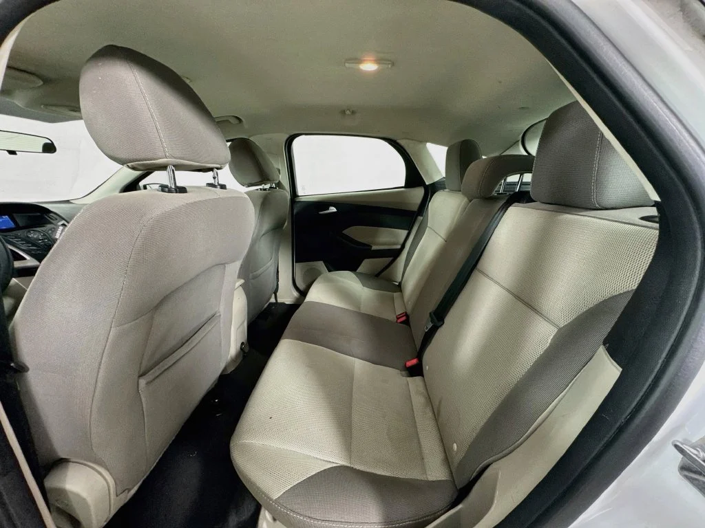 Used 2014 Oxford White Ford SE image 27