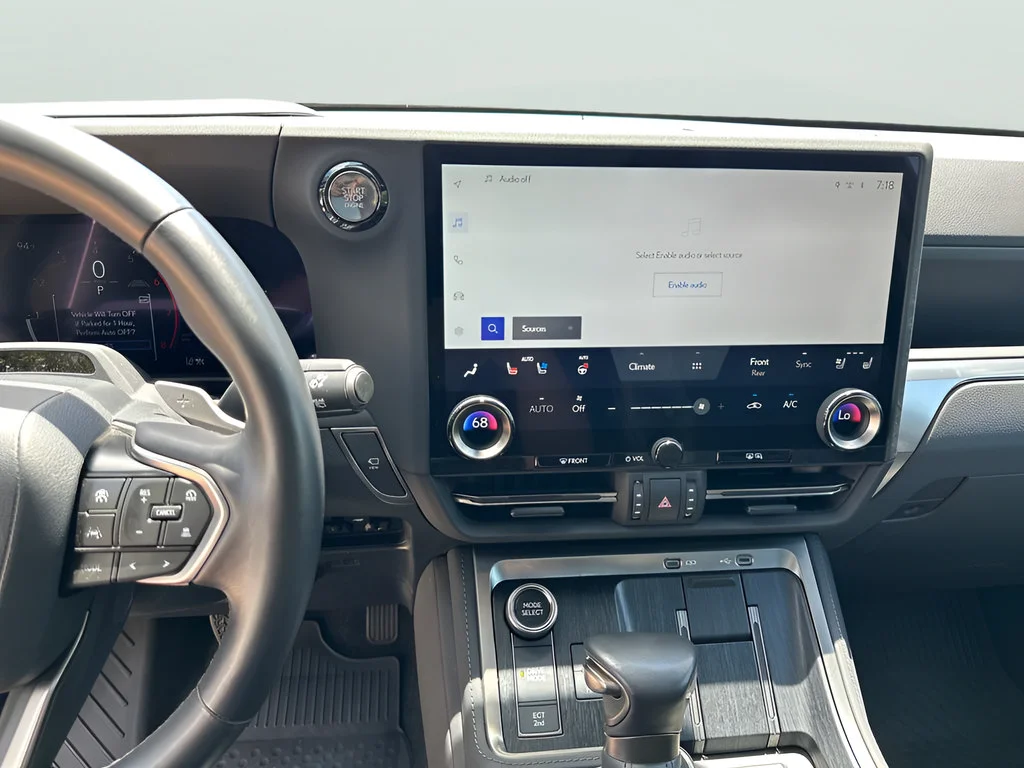 Used 2024  Lexus GX 550 Luxury image 29