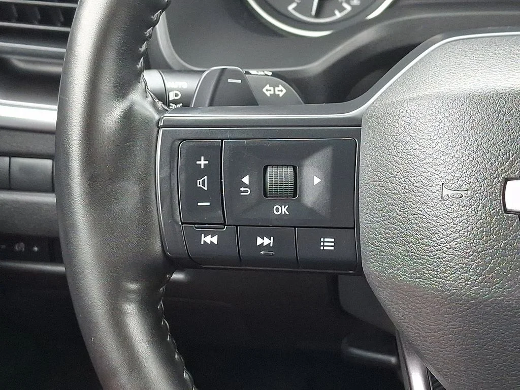 Used 2025 Blue Nissan SV image 20