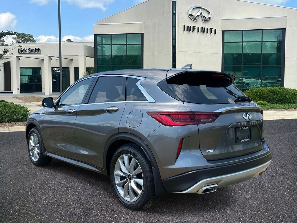 Used 2022 Gray INFINITI PURE image 4