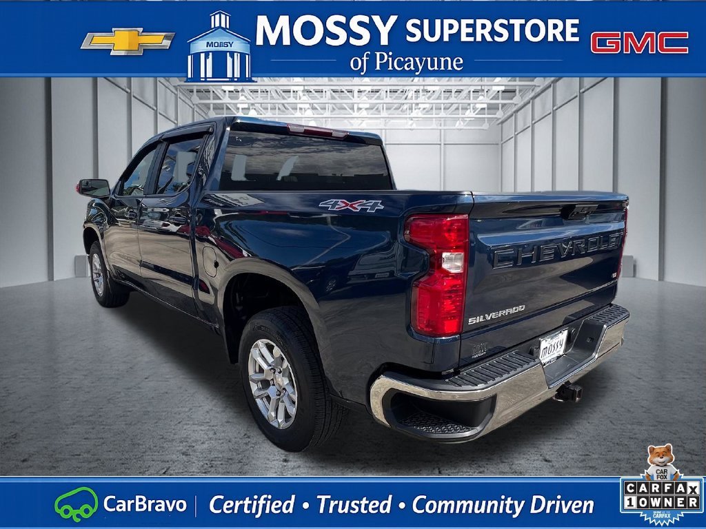2023 Chevrolet Silverado 1500 LT - Photo 4