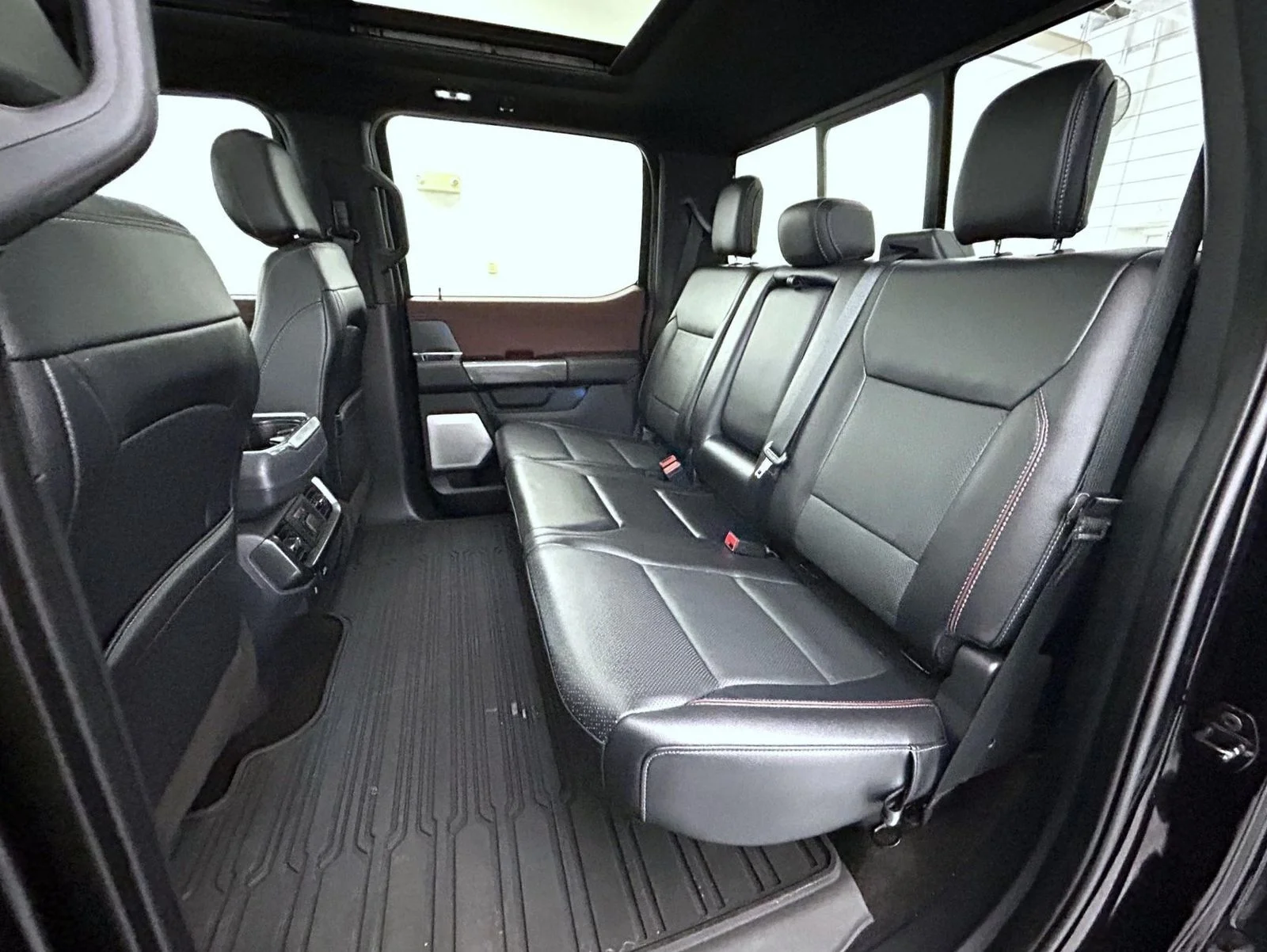 Used 2022 Black Ford Lariat image 19