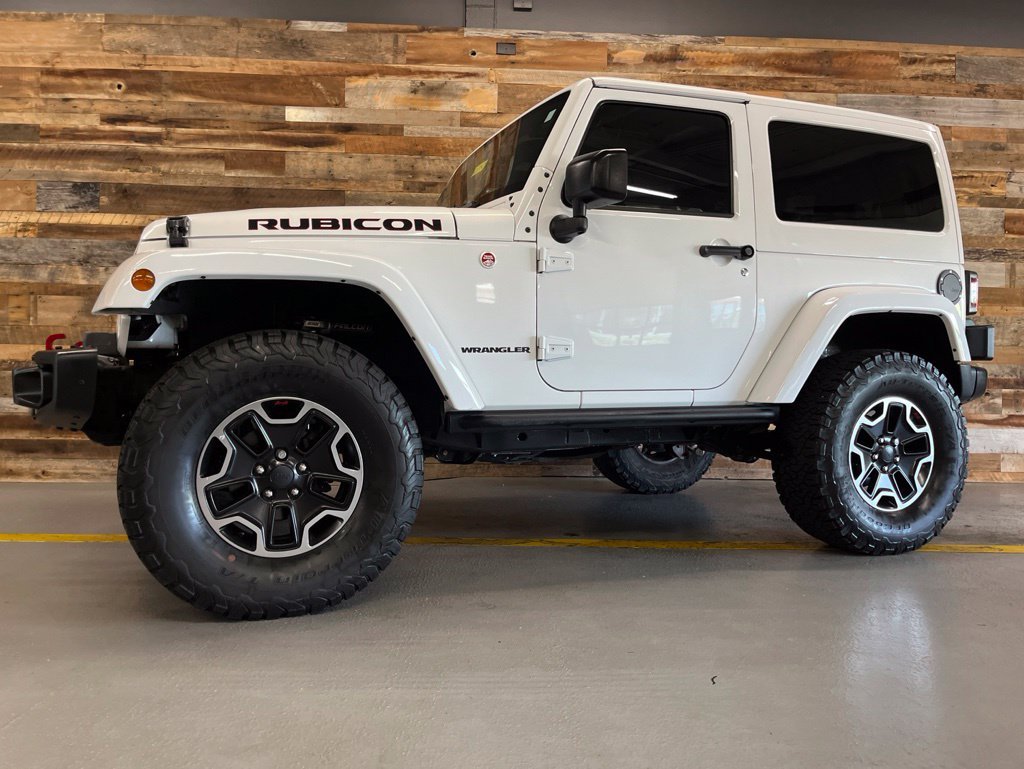 Used 2017 Bright White Clearcoat Jeep Rubicon image 37