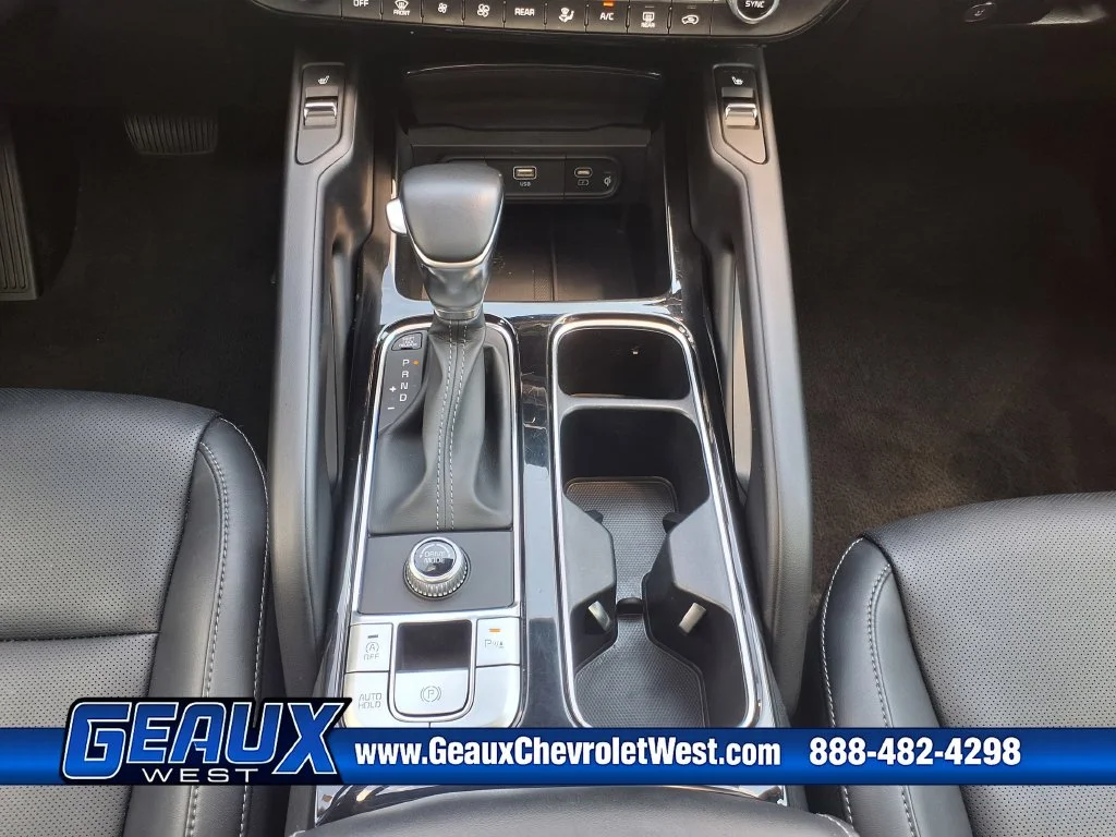 Used 2025 Black Kia S image 33