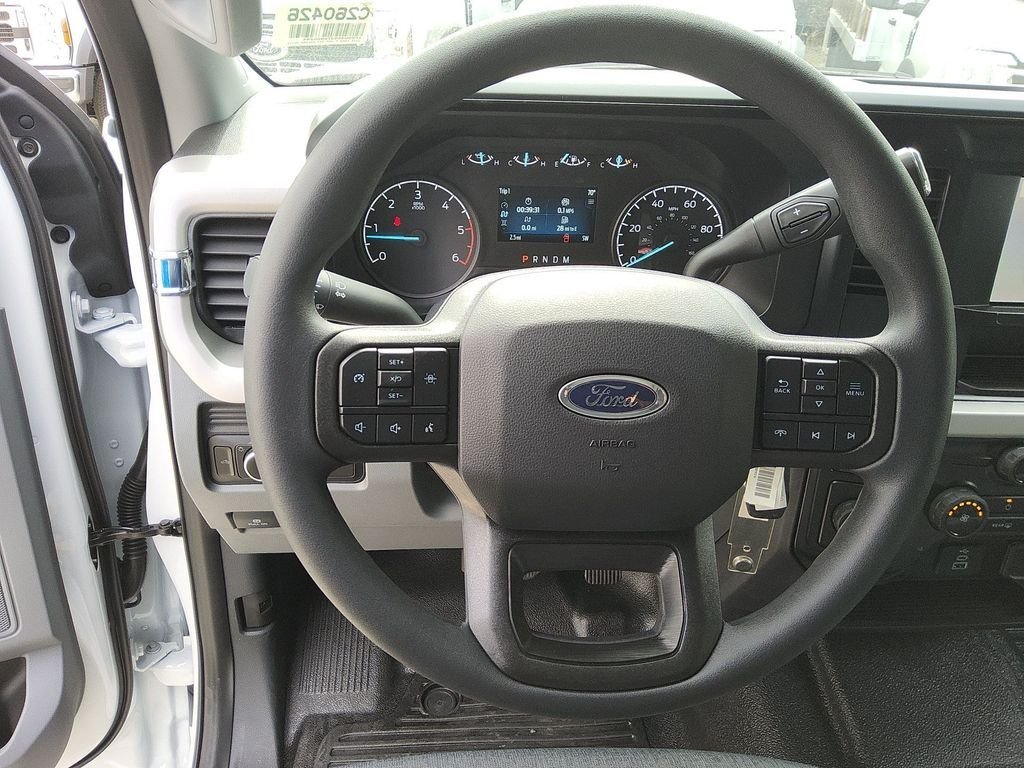 New 2026 Oxford White Ford XL image 8
